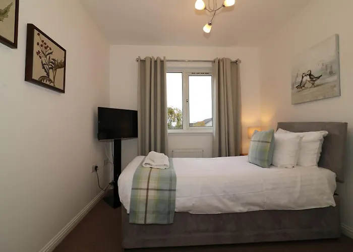 Signature - Angus House *