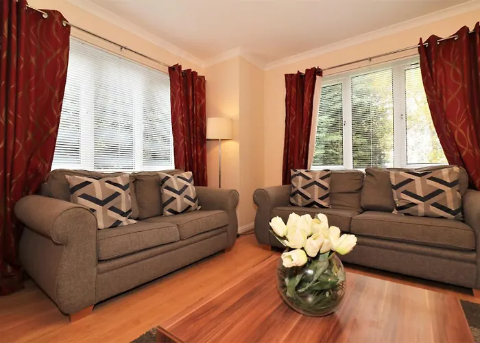 Apartment Signature - Angus House