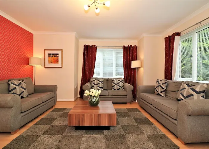 Signature - Angus House * Glasgow