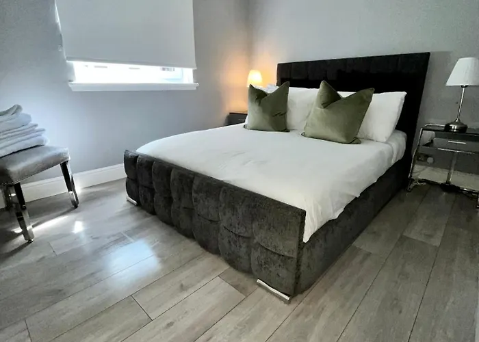 2 Bedroom At Secc Hydro Free Parking *