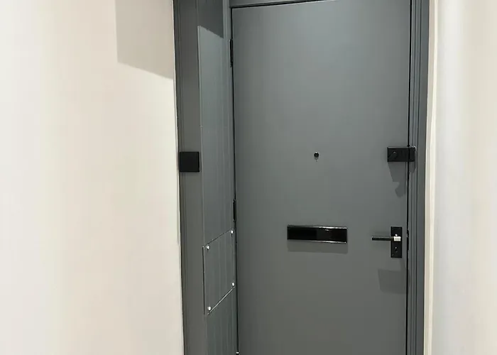 West End Tenement グラスゴー