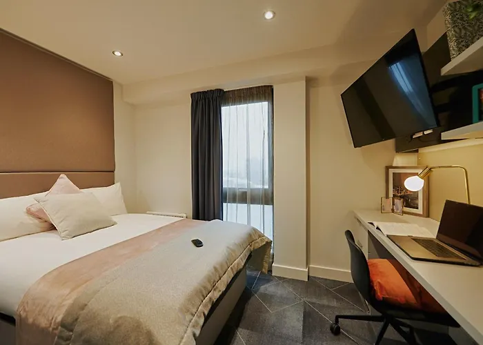 For Students Only Modern In West End