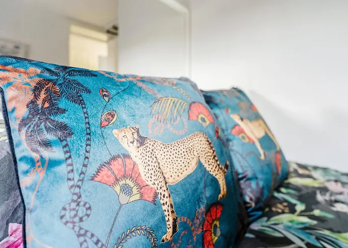 The Merchants Gem - 2bed & Free Parking *