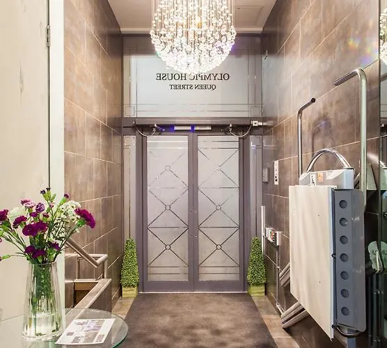 Premier George Square *