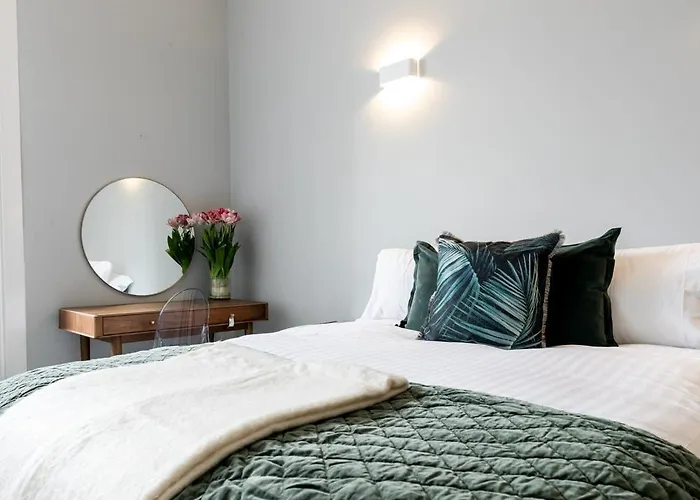 Beautiful 4 Bed Flat In Perfect Location