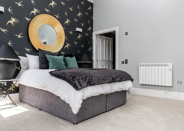 Beautiful 4 Bed Flat In Perfect Location Appartamento