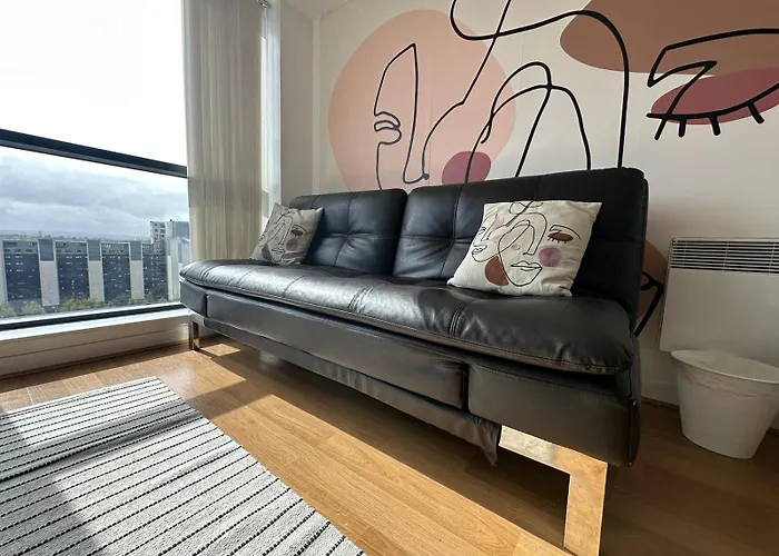 Cosy 1 Bed Next To Sec, Ovo Hydro, Finnieston - Pass The Keys Glasgow