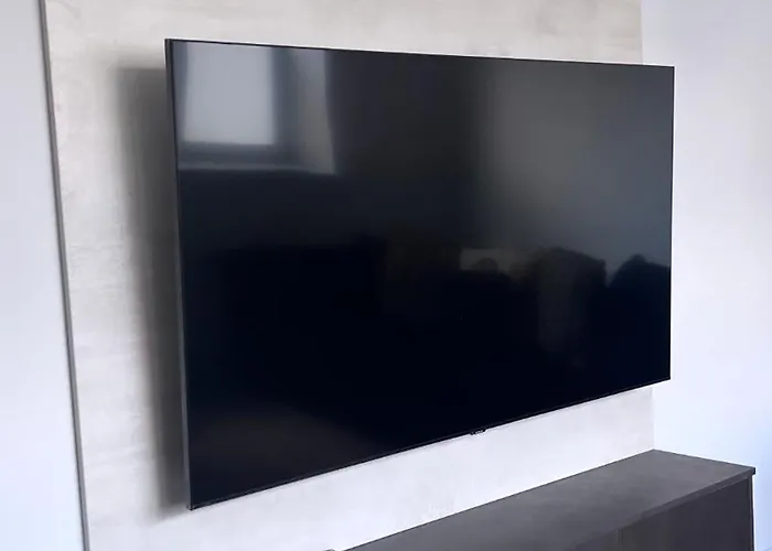 3 Bedroom House Near Centre Sleeps 7 Апартаменты *