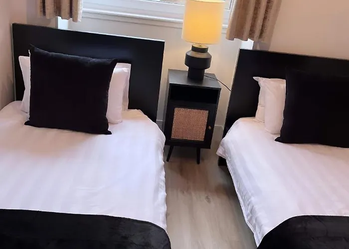 アパート 3 Bedroom House Near Centre Sleeps 7 グラスゴー