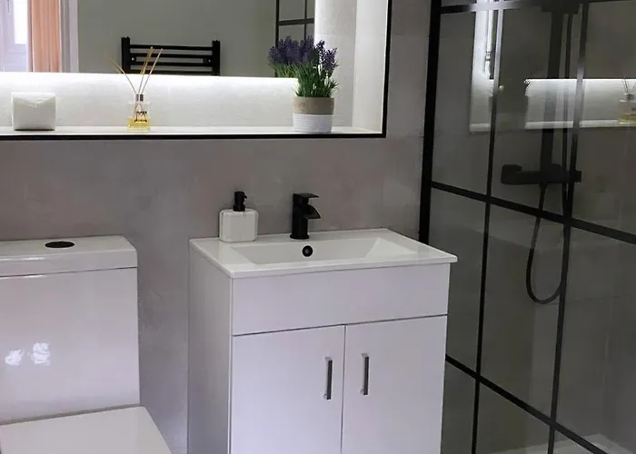 3 Bedroom House Near Centre Sleeps 7 Apartman Glasgow