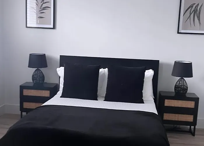 Апартаменты 3 Bedroom House Near Centre Sleeps 7 Глазго