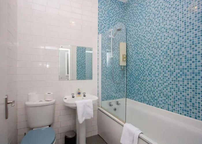 Modern And Refurbished Flat In Merchant Nyaraló Glasgow