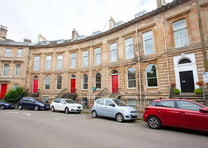 Apartment Bright Spacious 3 Bed Flat *