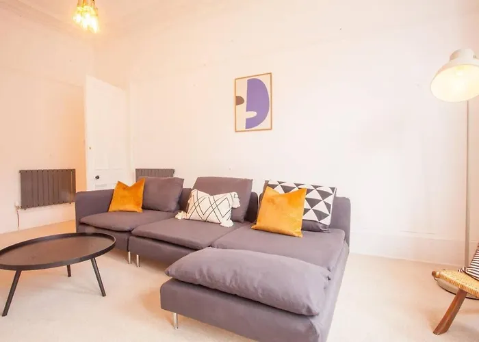 Apartment Stunning 2 Bed In Heart Of West End