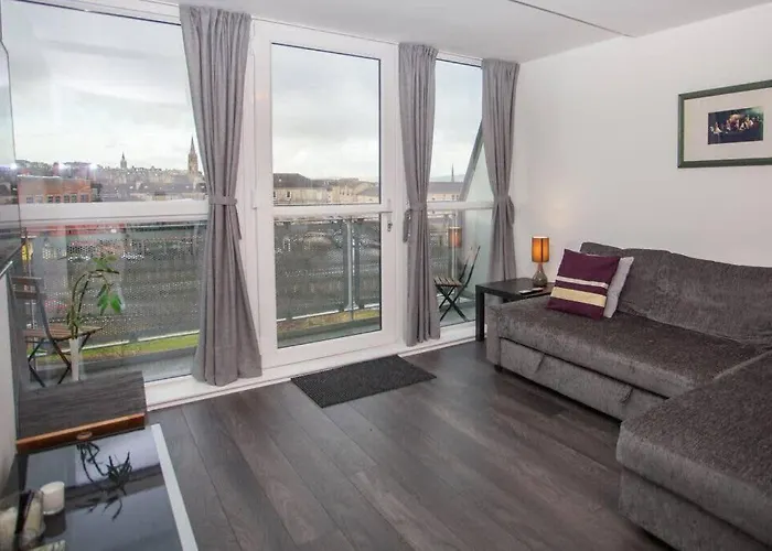 Beautiful Flat With Panoramic Views Over The Appartamento