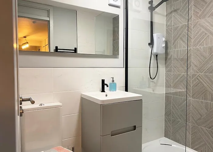 Beautiful West End Flat With Private Parking Appartamento