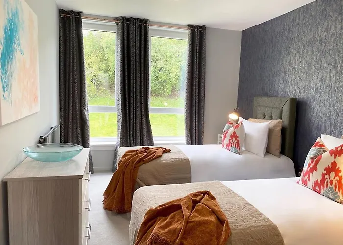 Beautiful West End Flat With Private Parking * Glasgow