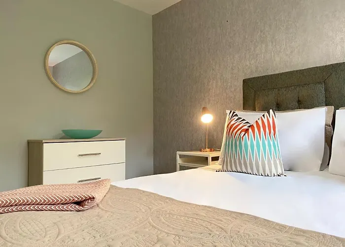 Beautiful West End Flat With Private Parking Appartamento Glasgow