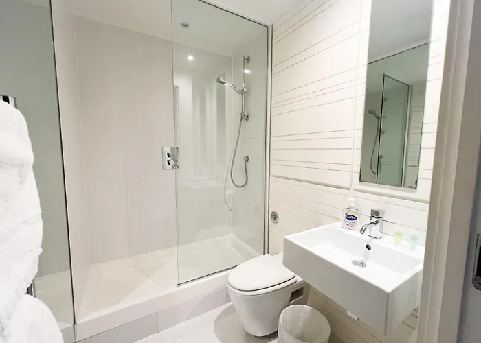 Riverside Retreat With Spectacular Views Appartement *