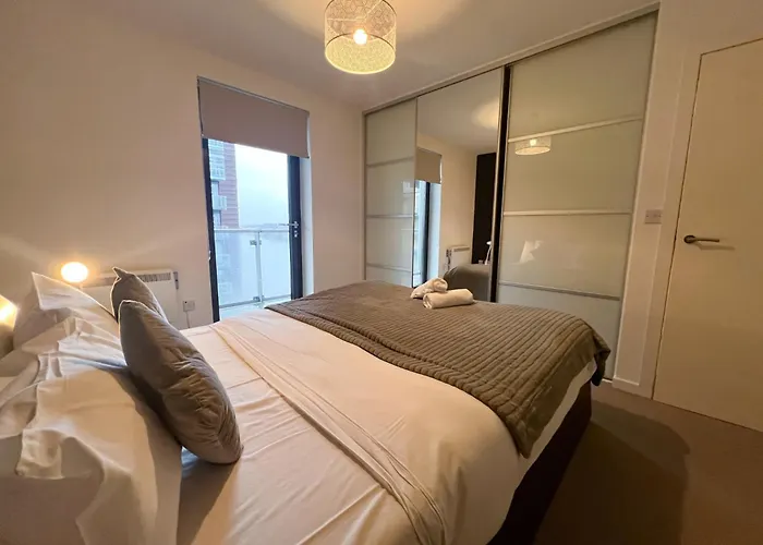 Riverside Retreat With Spectacular Views Appartement *