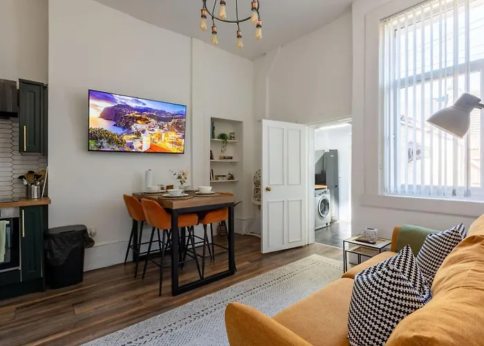 Дом отдыха Spacious 3 Bedroom In - Free Parking *