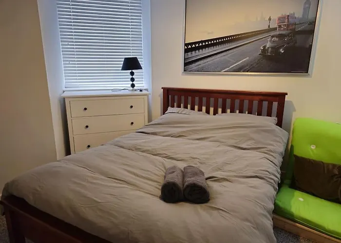 2 Bedroom Modern Stylish In Centre グラスゴー