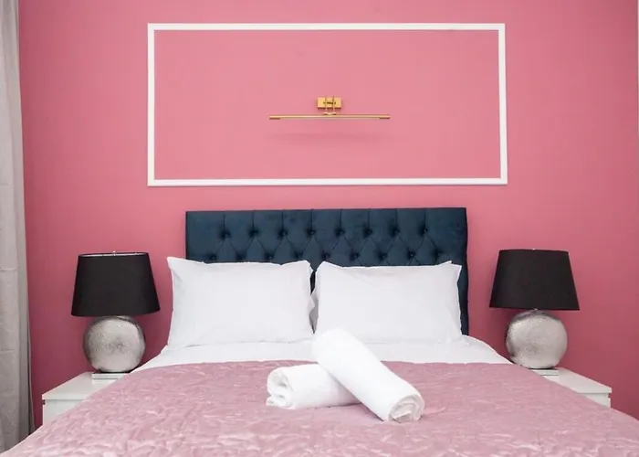 Stunning One Bed With Parking In Centre アパート