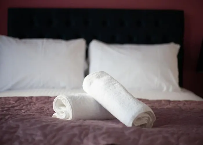 公寓 Stunning One Bed With Parking In Centre *