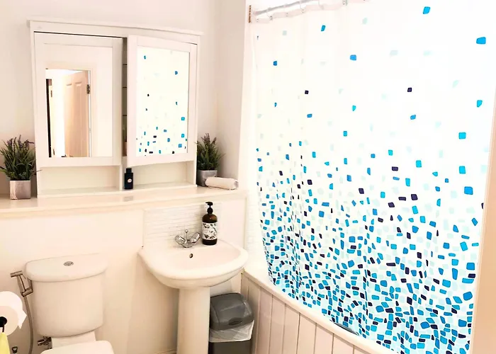 La Casita, Your Away From - Free Parking דירה *