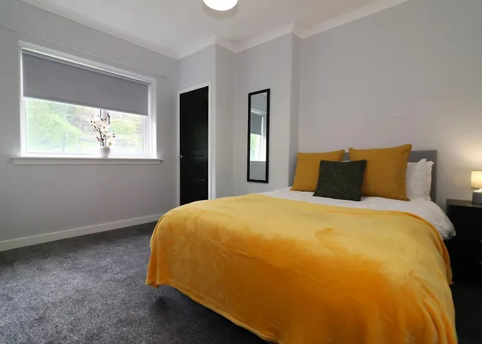 Signature - Huntley House