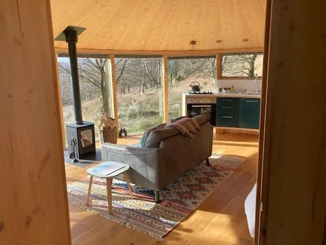 Διαμέρισμα Craigmaddie Muir Roundhouse With Hot Tub Romantic, Luxury, Rural For 2 Near Milngavie *