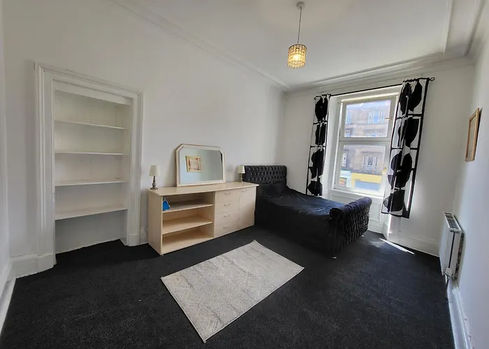 Victoria Road Apartment Glasgow