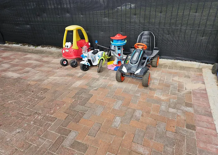 Semesterbostad Lovely House With Private Parking! Glasgow! Glasgow