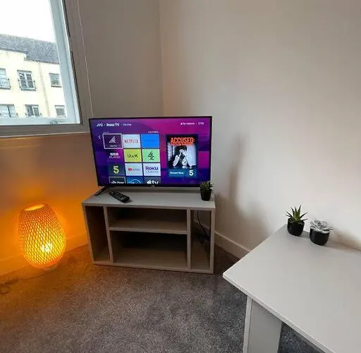 Modern 2 Bedroom City