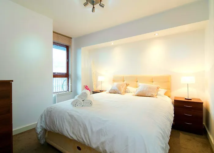 Mitchell Street * Glasgow