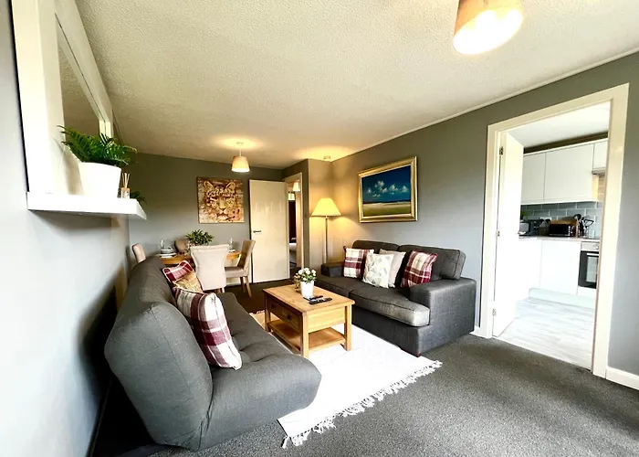 Apartment Spacious 2 Bed-flat In - Free Parking *