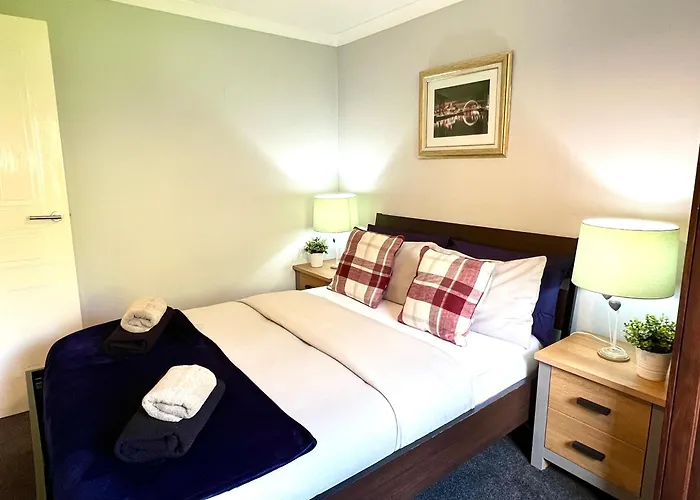 Spacious 2 Bed-flat In - Free Parking Lejlighed