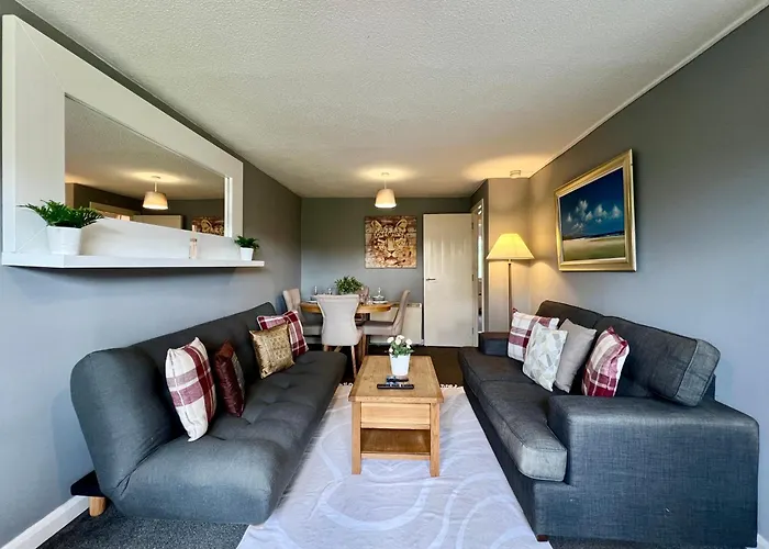 Spacious 2 Bed-flat In - Free Parking Lejlighed *