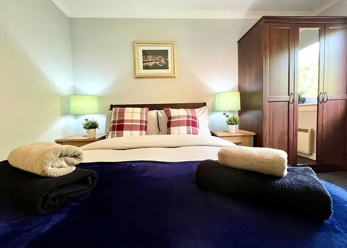 Apartment Spacious 2 Bed-flat In - Free Parking