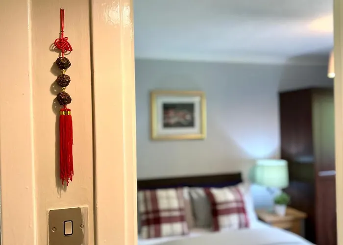 Spacious 2 Bed-flat In - Free Parking * Glasgow