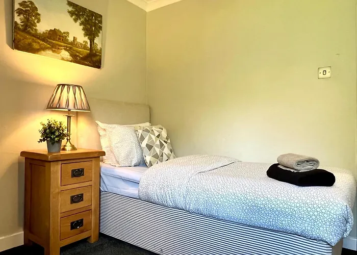 Apartment Spacious 2 Bed-flat In - Free Parking