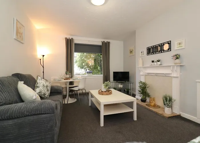 Apartment Signature - Glen Lee House *