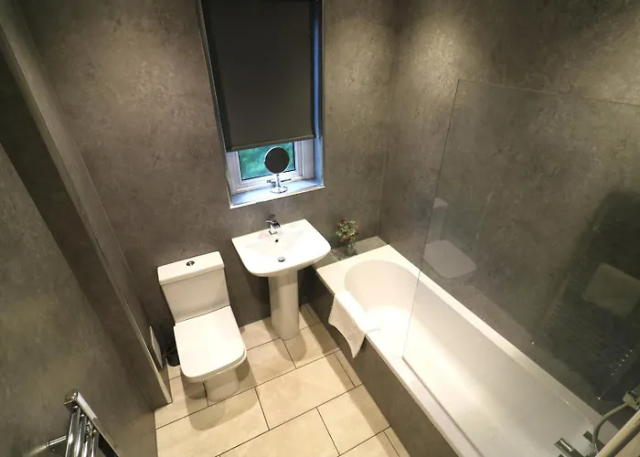 Signature - Glen Lee House Apartment Glasgow