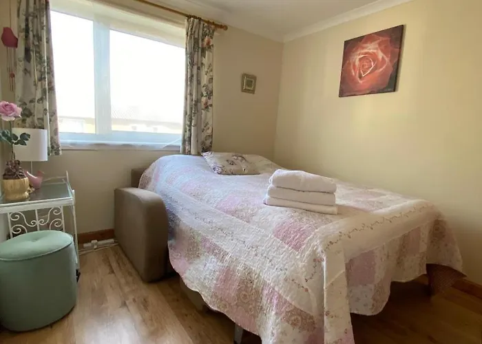 Dom wakacyjny Stunning 3 Bedroom House With 2 Bathrooms