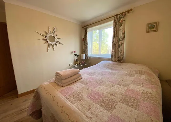 Stunning 3 Bedroom House With 2 Bathrooms גלאזגו