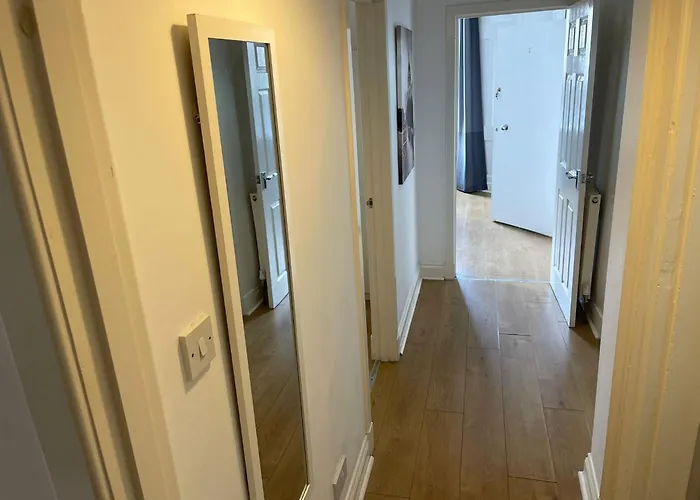 Elder Park Apartman *