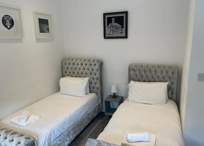 Elder Park Apartman *