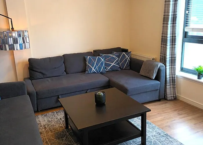 Fabulous 2 Bed 10 Mins From Centre