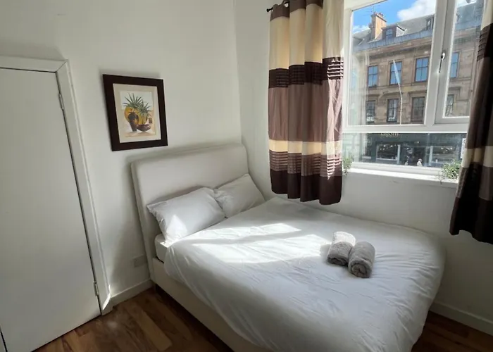 Great Western Road With En Appartement *