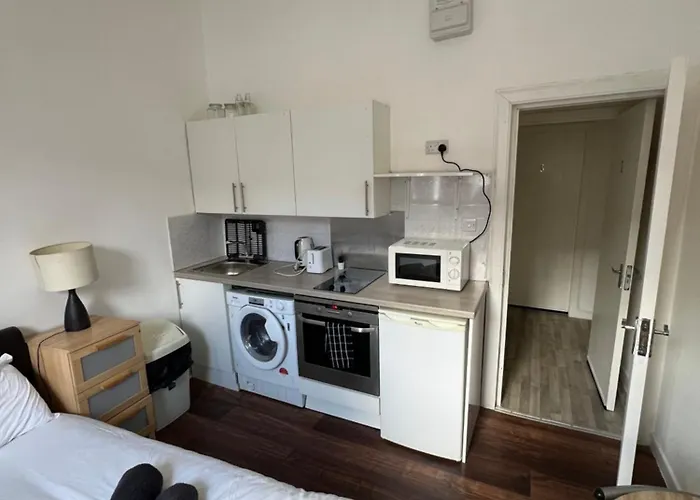 Great Western Road With En * グラスゴー